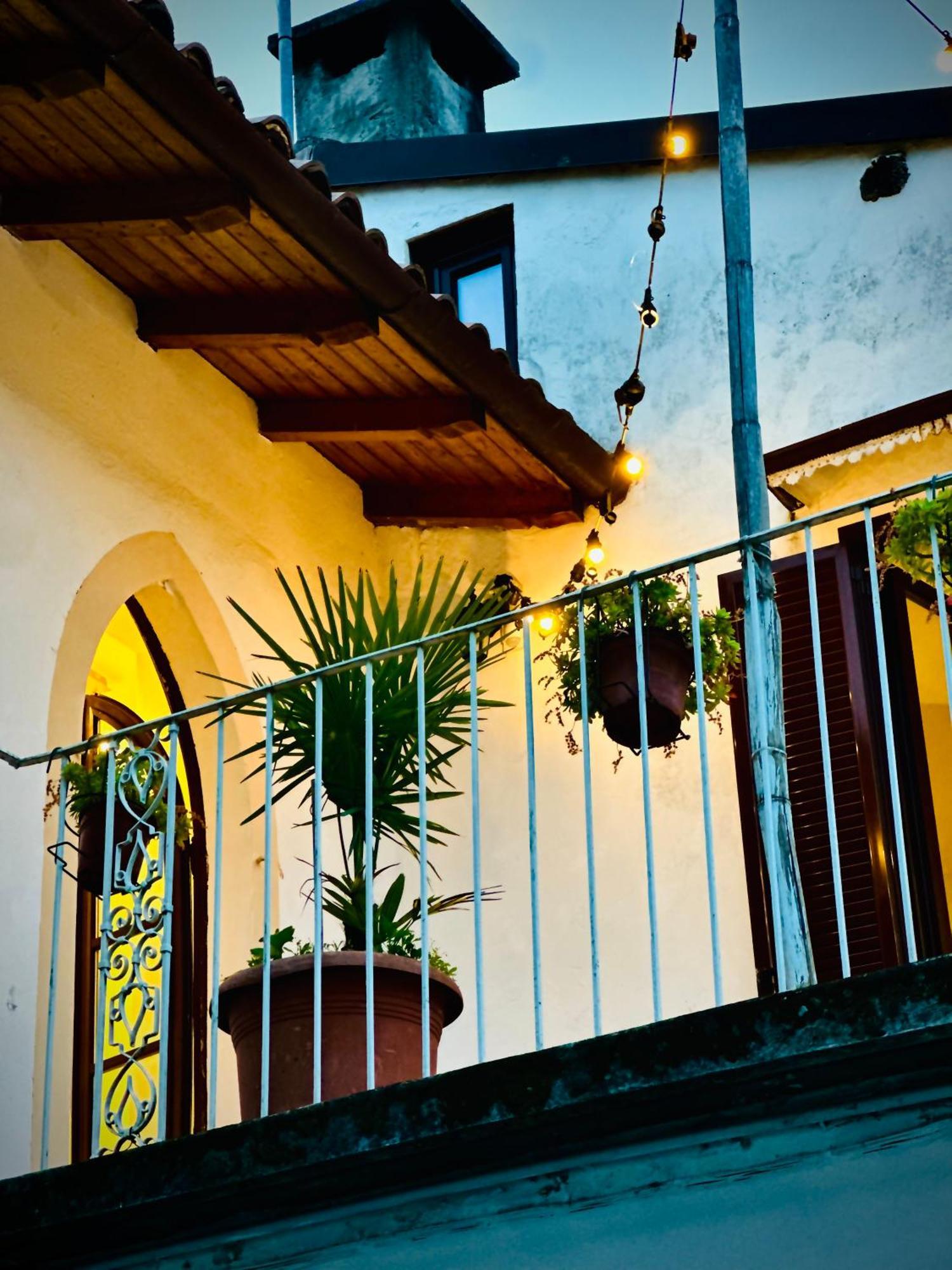 Contessa Reina Como Exterior foto